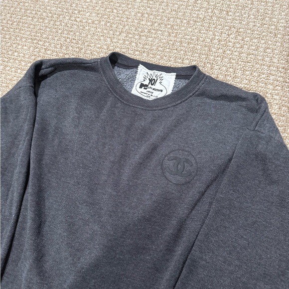 Yo Mamas Bootleg CC Chanel Logo Sweatshirt - Picture 2 of 3